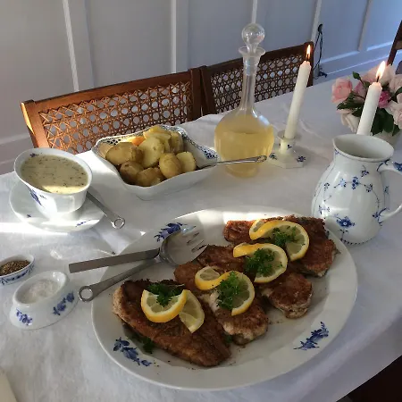 Bed & Breakfast Asko Mejeri 3*