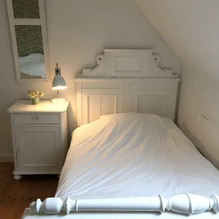 Bed and breakfast Asko Mejeri 3*